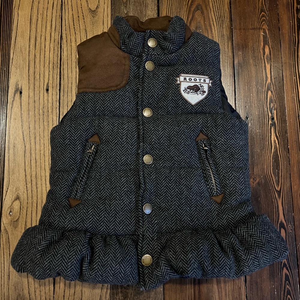 ROOTS KIDS • quilted herringbone pattern wool blend vest cabincore tweed girls